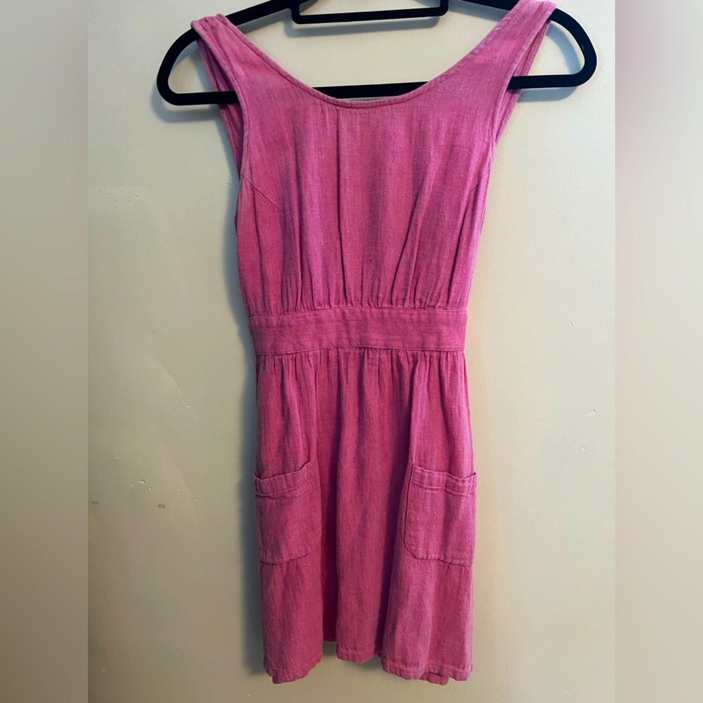 Adorable linen dress. Free People. Good condition.